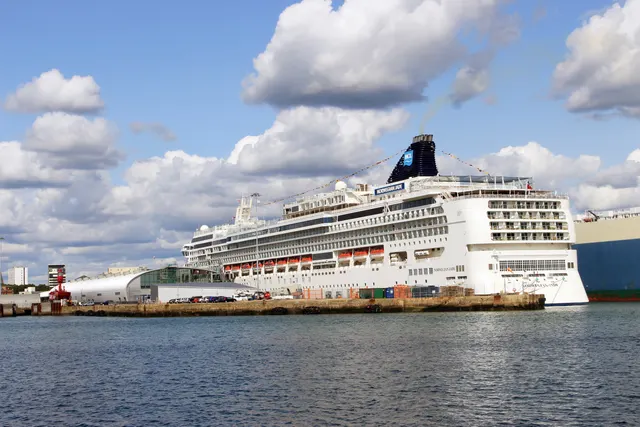 Norwegian Jade cruise ship