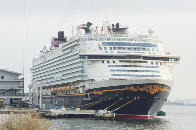 Disney Adventure cruise ship