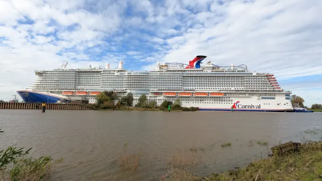 Carnival Jubilee cruise ship