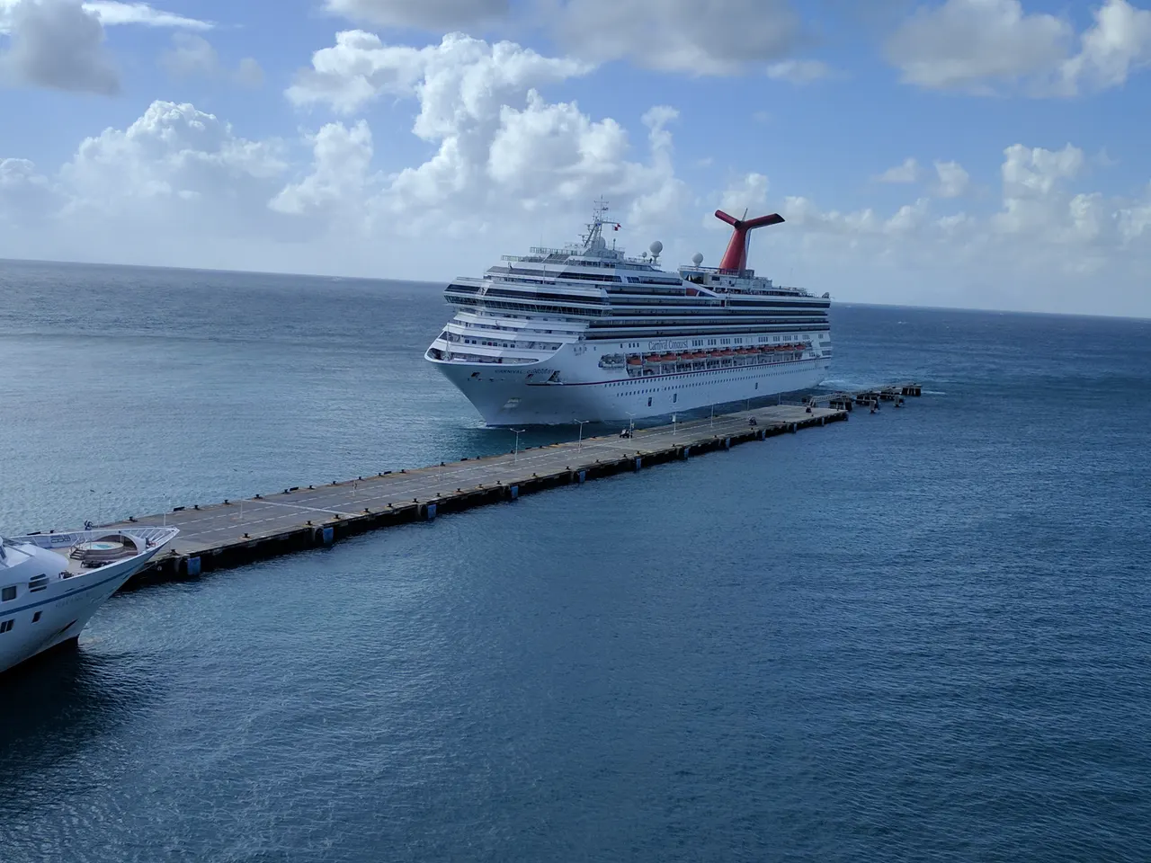 Carnival Conquest cruise ship