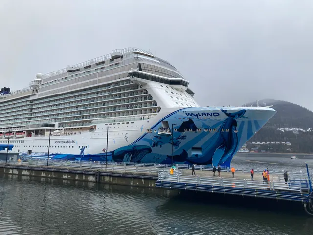 Norwegian Bliss cruise ship