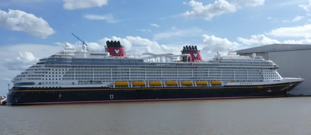 Disney Destiny cruise ship