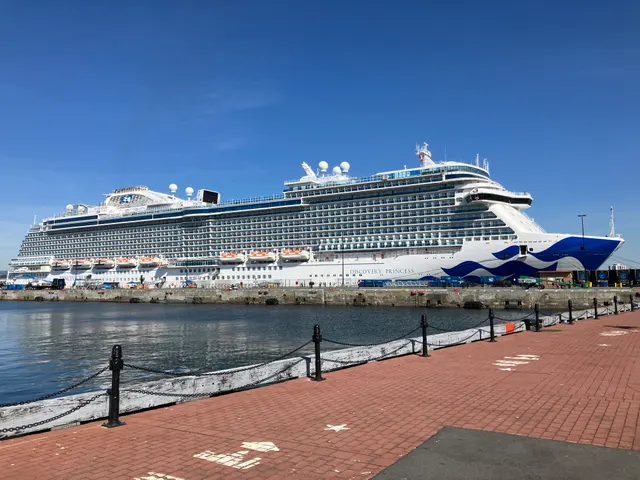 Discovery Princess cruise ship