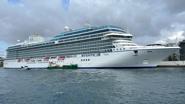 Vista cruise ship